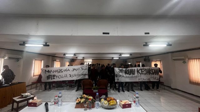 aliansi Mahasiswa Jawa Timur menolak RUU Kejaksaan
