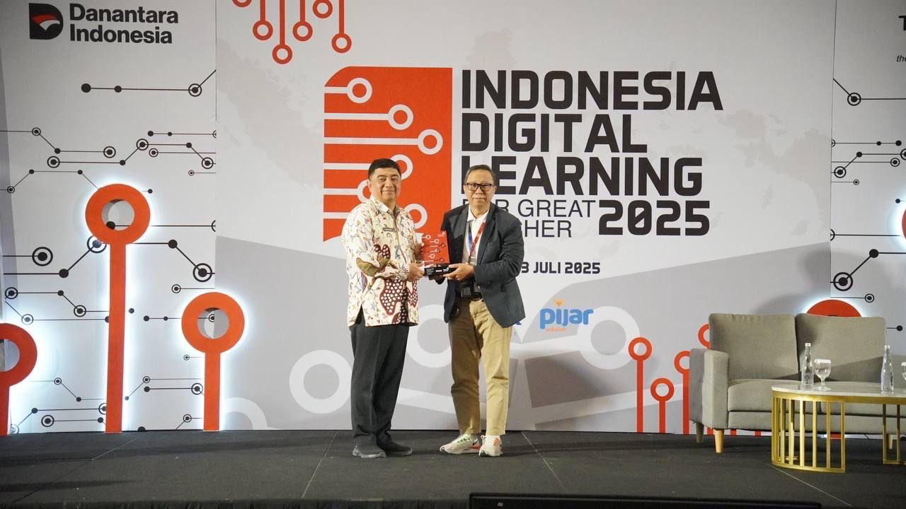 Telkom Percepat Transformasi Pendidikan Digital Lewat Program IDL di Garut
