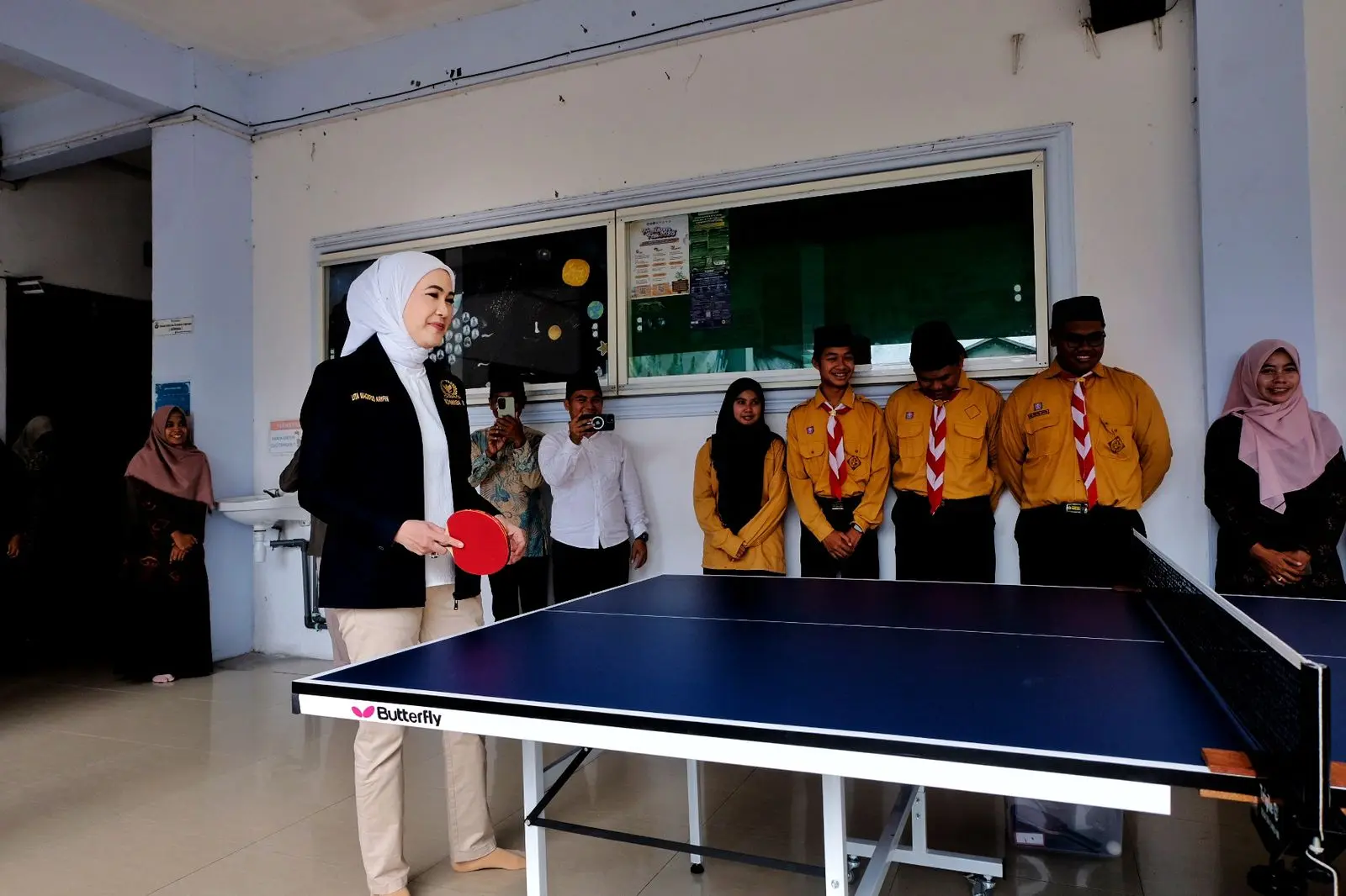 Dorong Pembentukan Karakter Pelajar, Lita Machfud Arifin Bantu Sarana Olahraga SMA Amanatul Ummah Surabaya