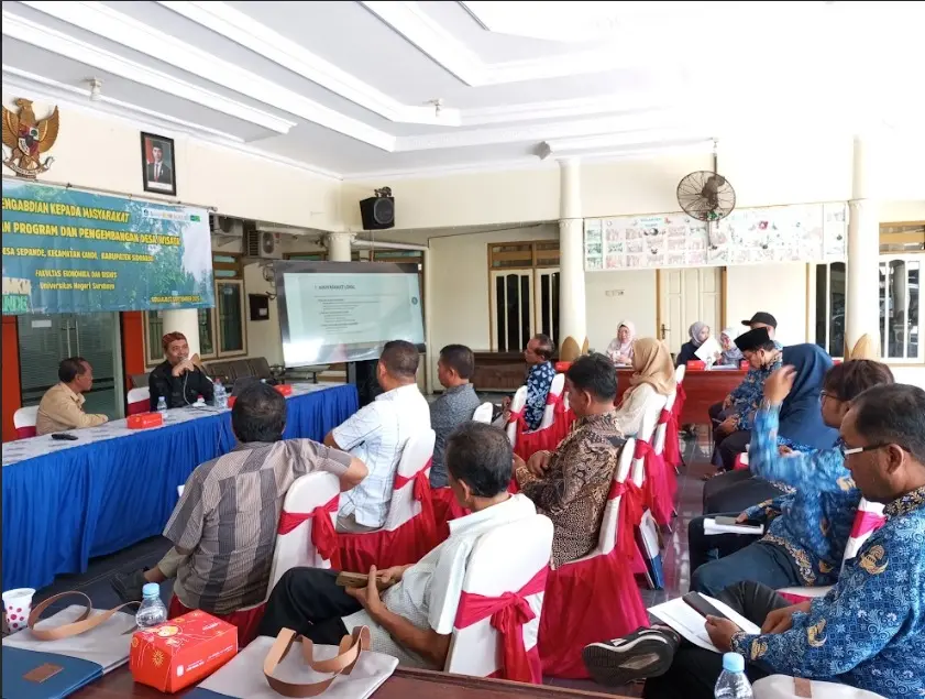 Peserta kegiatan PKM oleh tim akademisi dari Program Studi S2 Manajemen, FEB UNESA