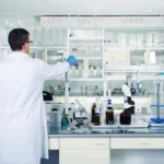 Fume Hood Laboratorium: Solusi Keamanan dan Efisiensi Laboratorium Modern